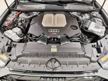 AUDI RS6 4.0 V8 quattro performance Matrix virt.Cock.