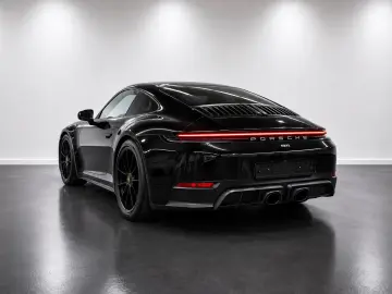 PORSCHE 911 Carrera GTS T-Hybrid