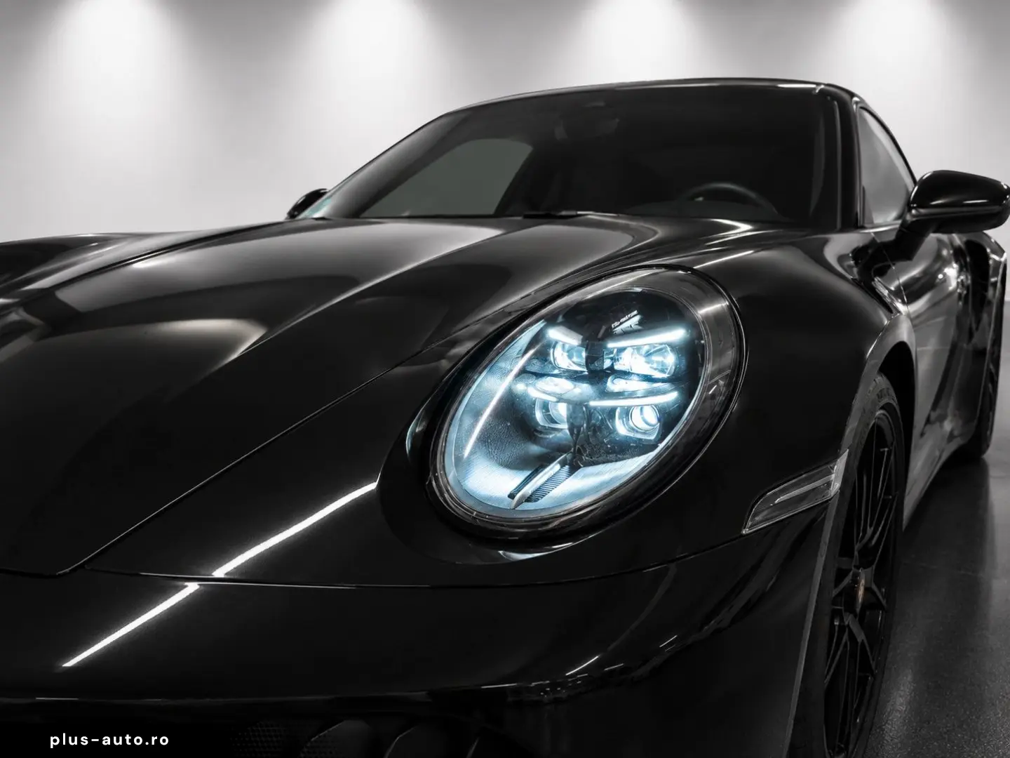 PORSCHE 911 Carrera GTS T-Hybrid