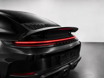 PORSCHE 911 Carrera GTS T-Hybrid