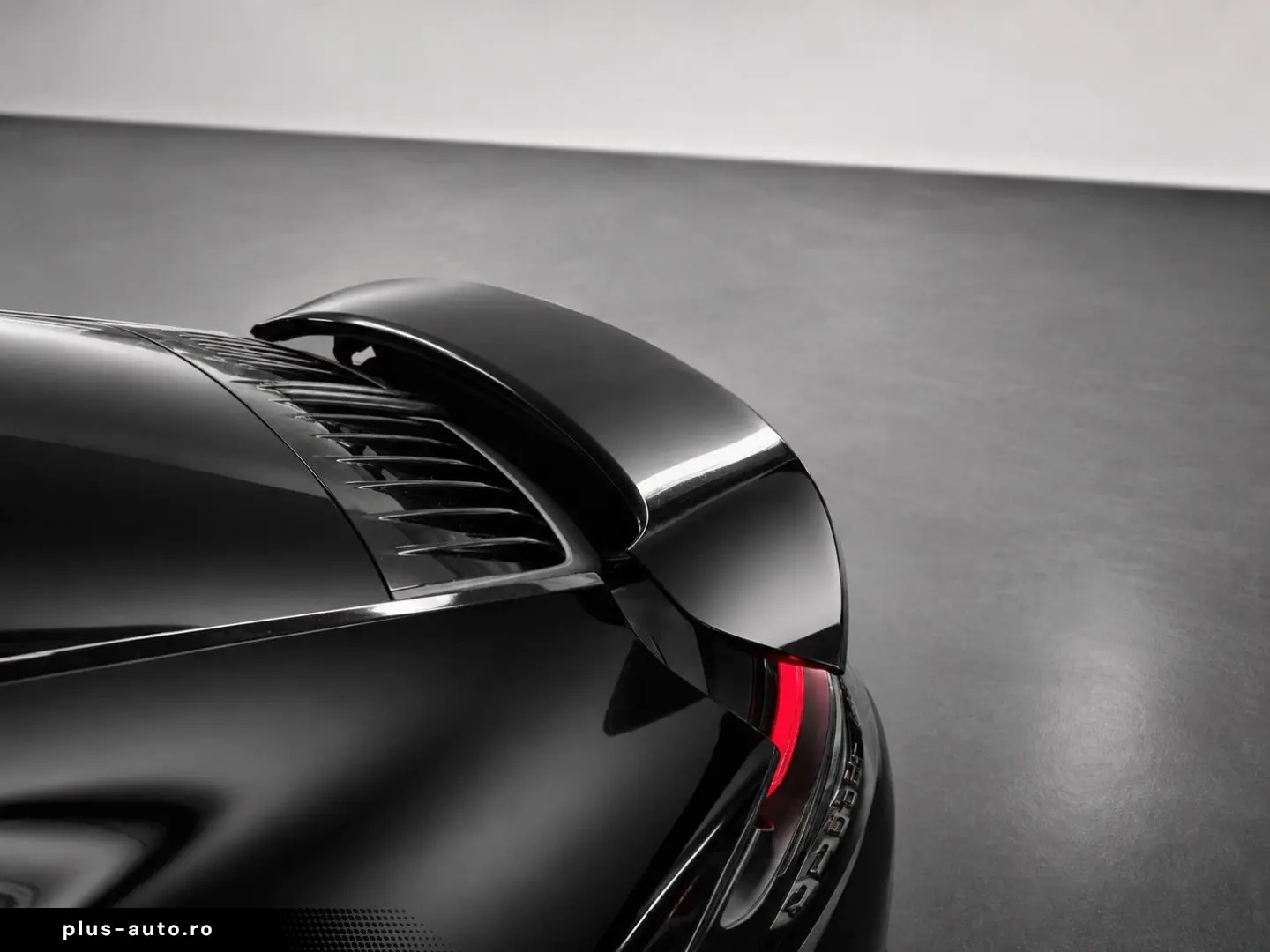 PORSCHE 911 Carrera GTS T-Hybrid