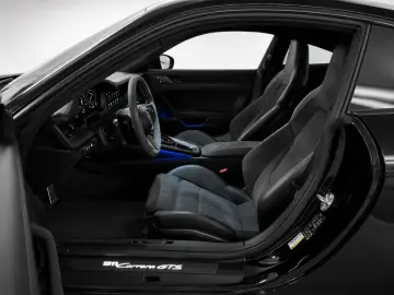 PORSCHE 911 Carrera GTS T-Hybrid