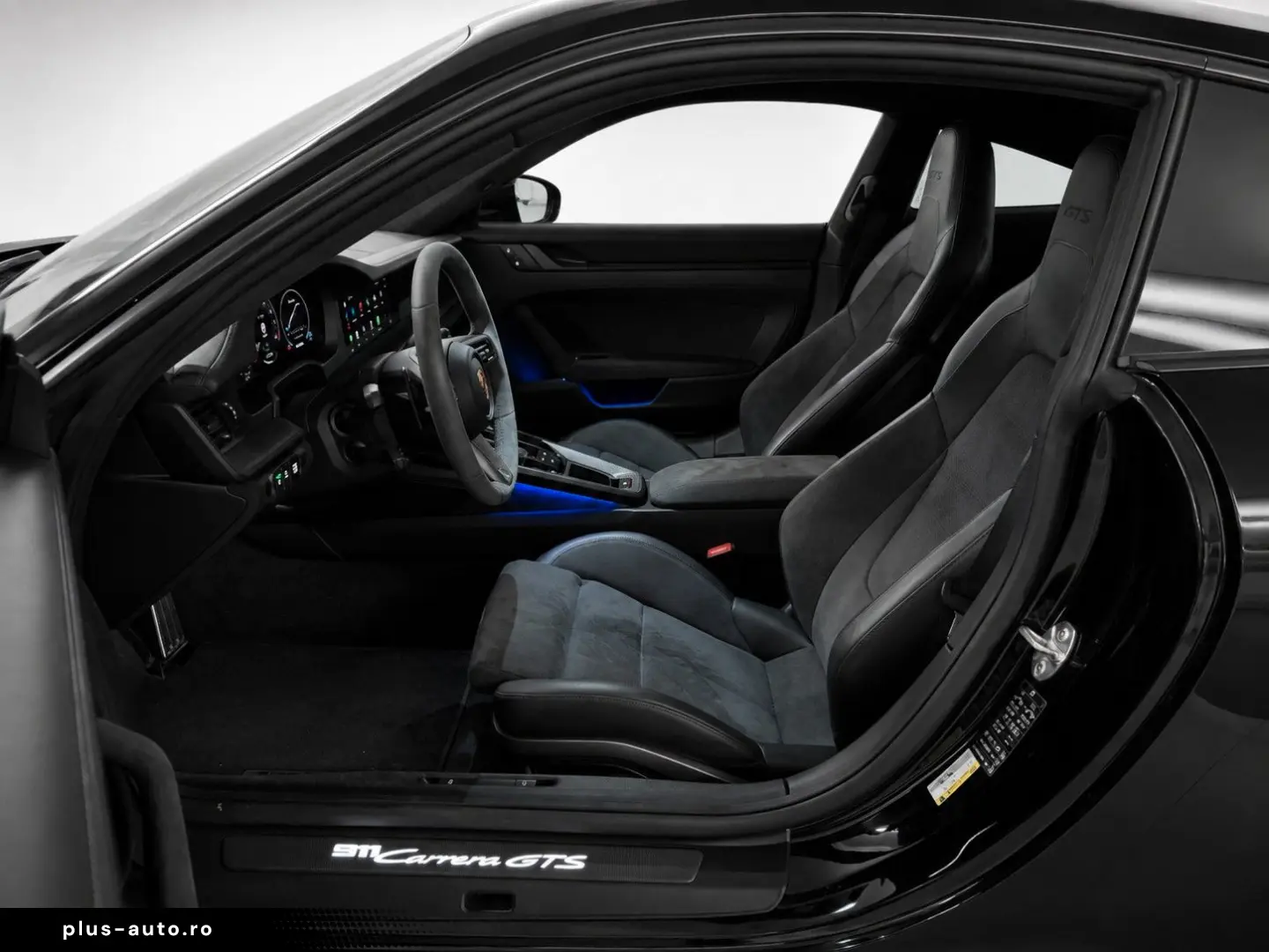 PORSCHE 911 Carrera GTS T-Hybrid
