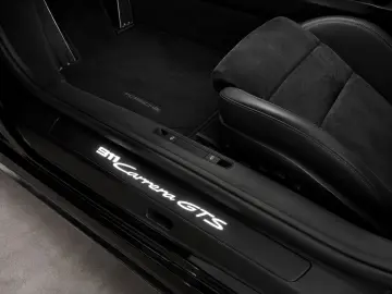 PORSCHE 911 Carrera GTS T-Hybrid