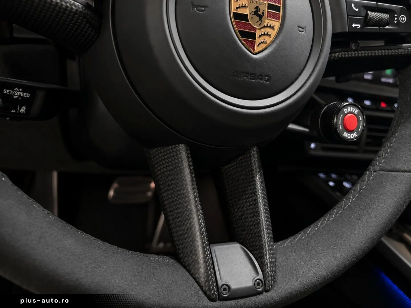 PORSCHE 911 Carrera GTS T-Hybrid