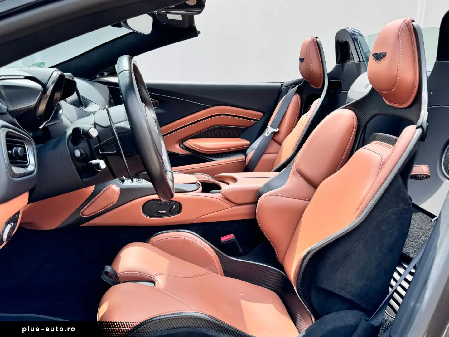 ASTON MARTIN V12 Vantage  Q -Options  118 of 249 limited