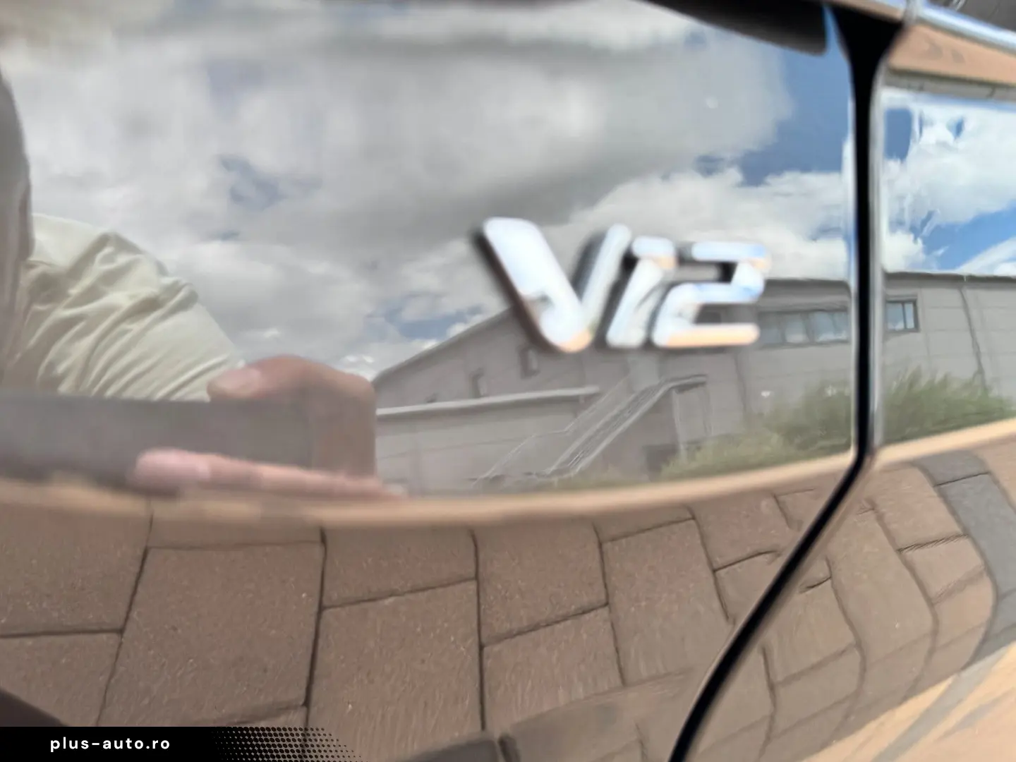 ASTON MARTIN V12 Vantage  Q -Options  118 of 249 limited