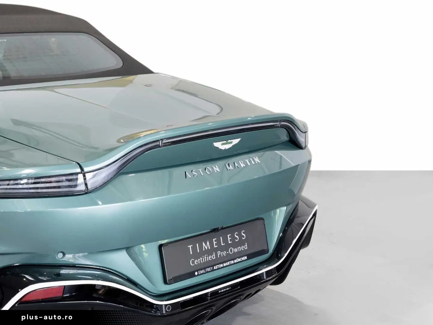 ASTON MARTIN V12 Vantage Roadster -Racing Green-