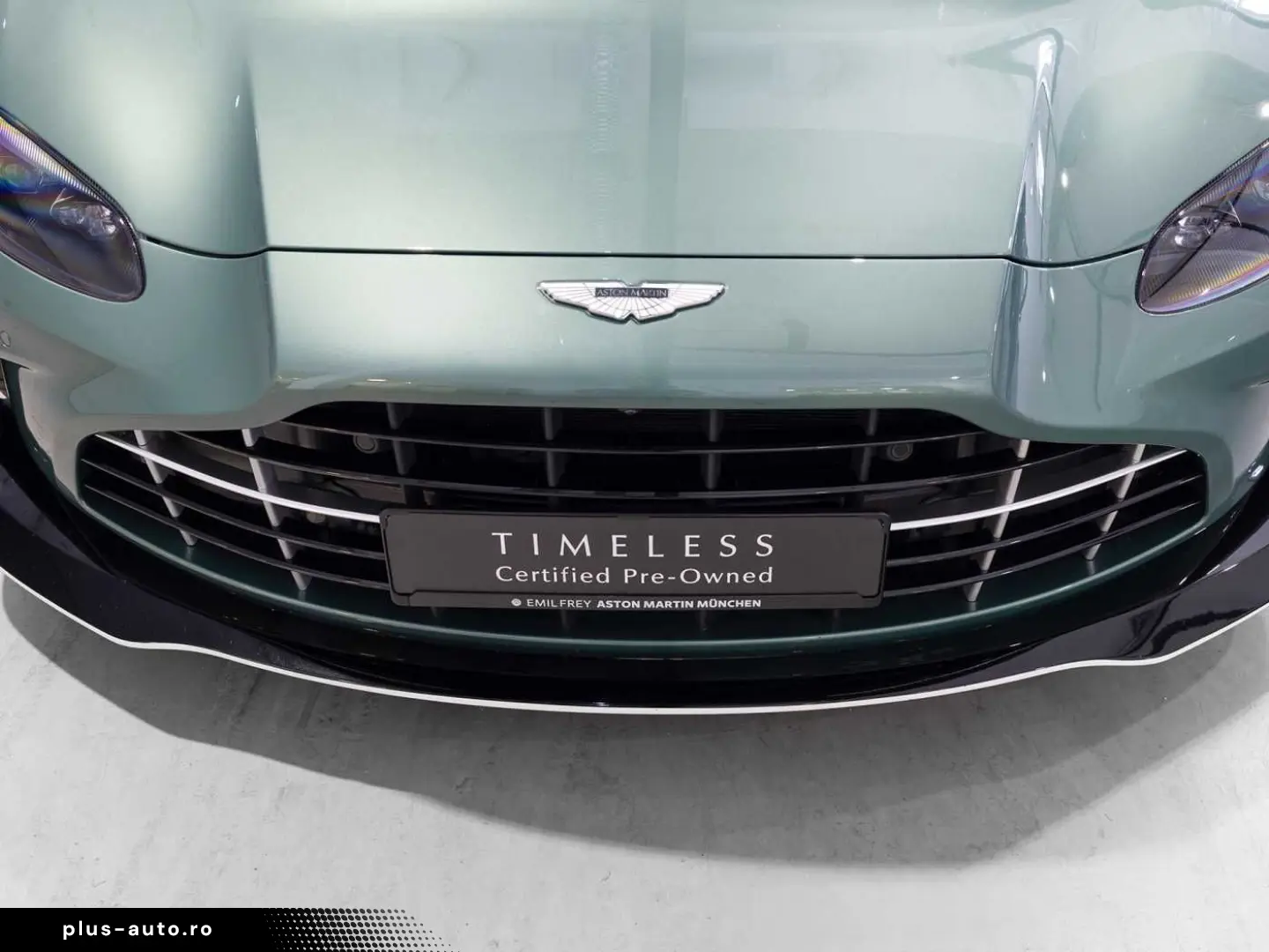 ASTON MARTIN V12 Vantage Roadster -Racing Green-