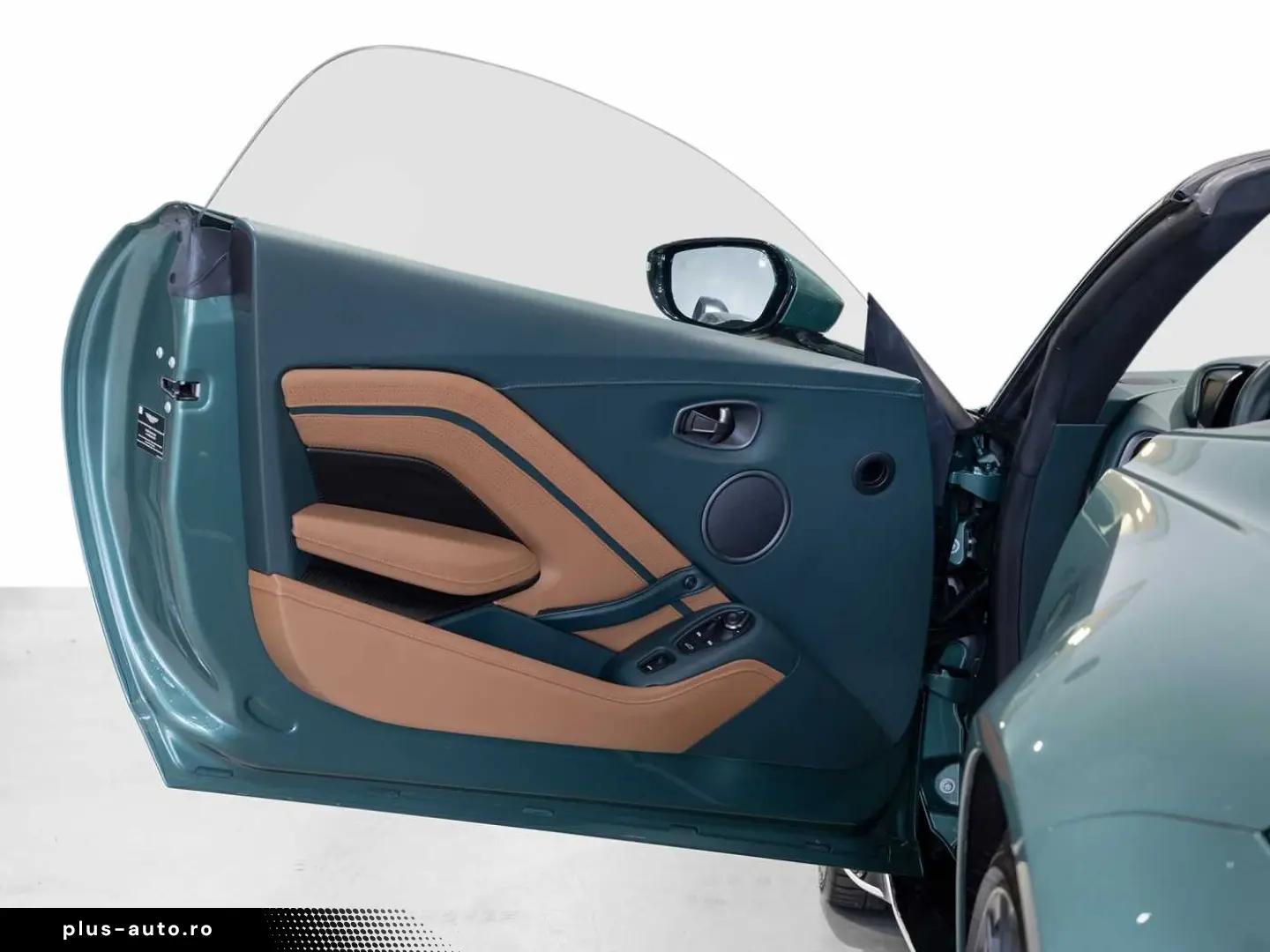 ASTON MARTIN V12 Vantage Roadster -Racing Green-