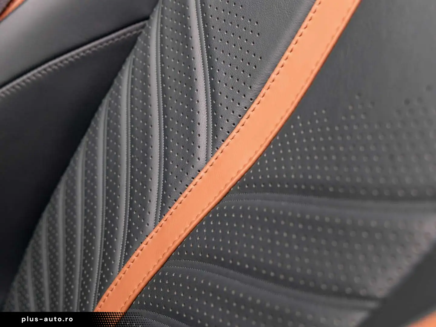 ASTON MARTIN V12 Vantage Roadster -Racing Green-