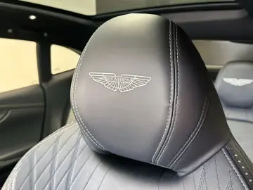 ASTON MARTIN DBX707-Aluminite Silver-Standheizung-Leder