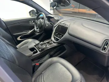 ASTON MARTIN DBX707-Aluminite Silver-Standheizung-Leder