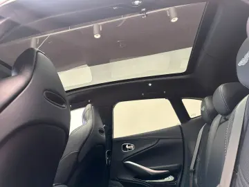 ASTON MARTIN DBX707-Aluminite Silver-Standheizung-Leder