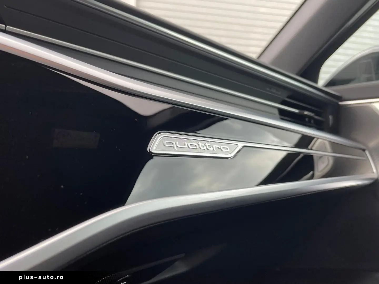 AUDI RS6 Avant quattro 4 0 V8 TFSI Panorama STANDHZ