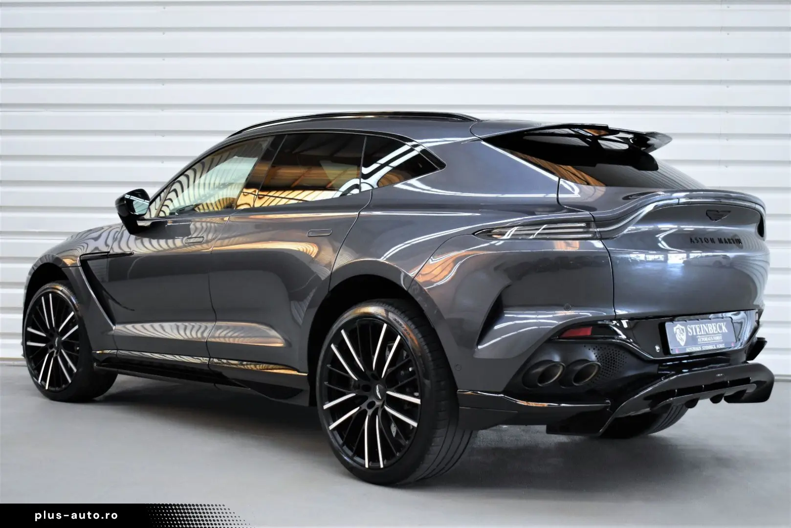 ASTON MARTIN DBX707 4.0 V8 Totwinkel 360