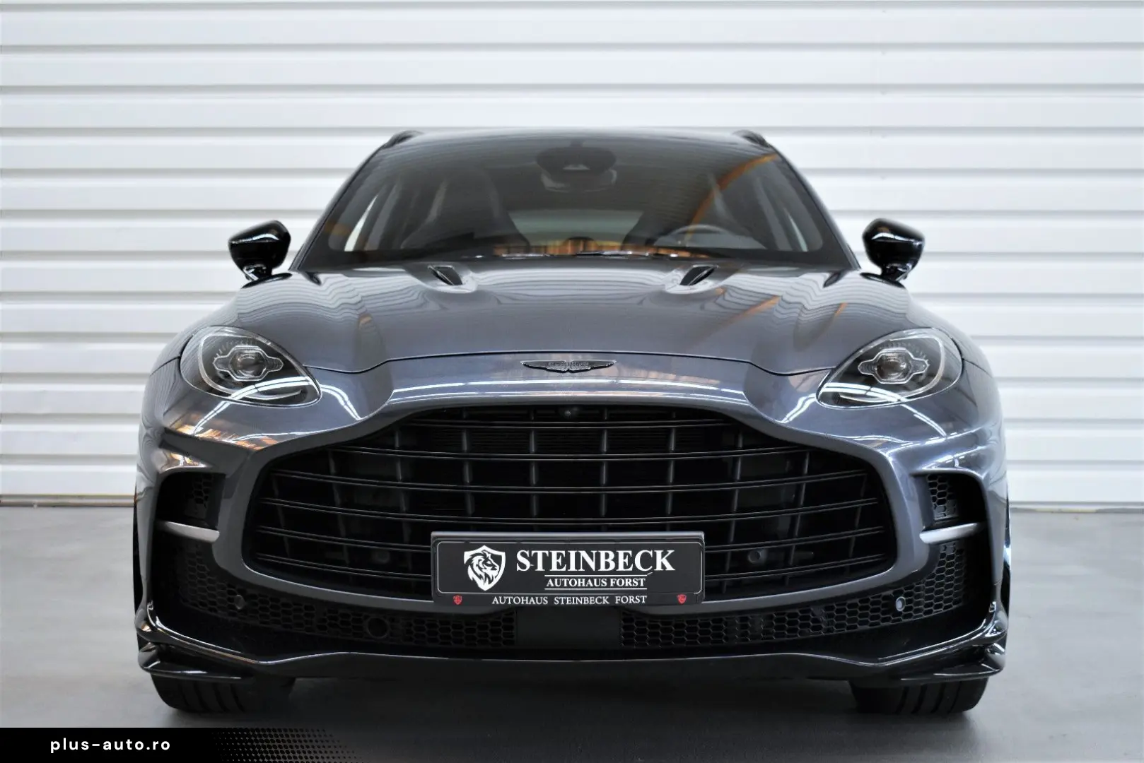 ASTON MARTIN DBX707 4.0 V8 Totwinkel 360