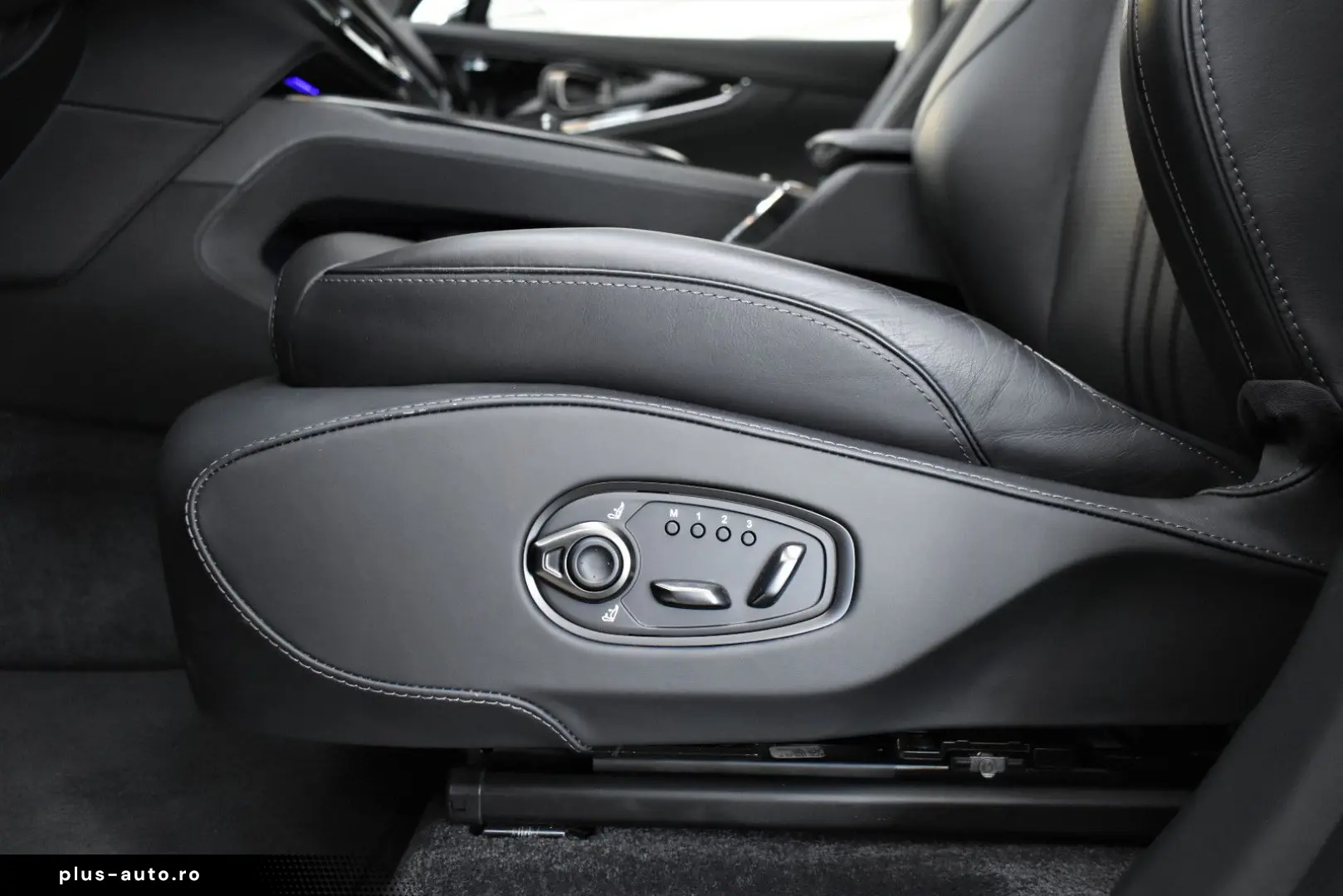 ASTON MARTIN DBX707 4.0 V8 Totwinkel 360