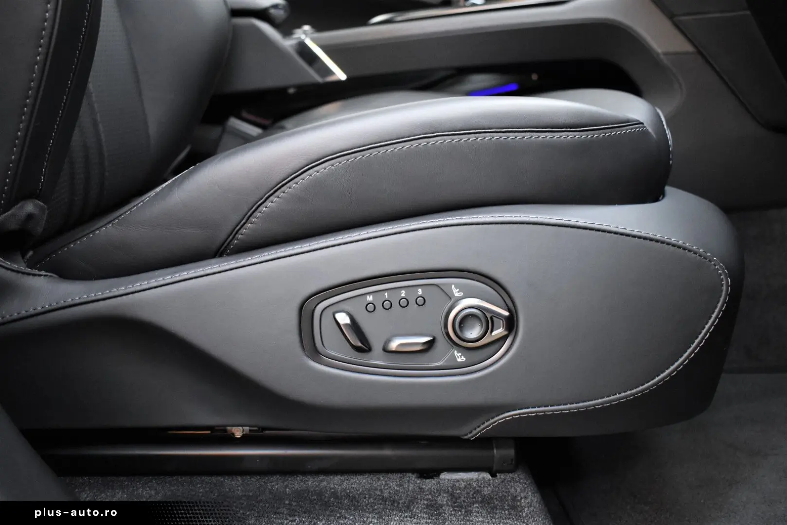 ASTON MARTIN DBX707 4.0 V8 Totwinkel 360