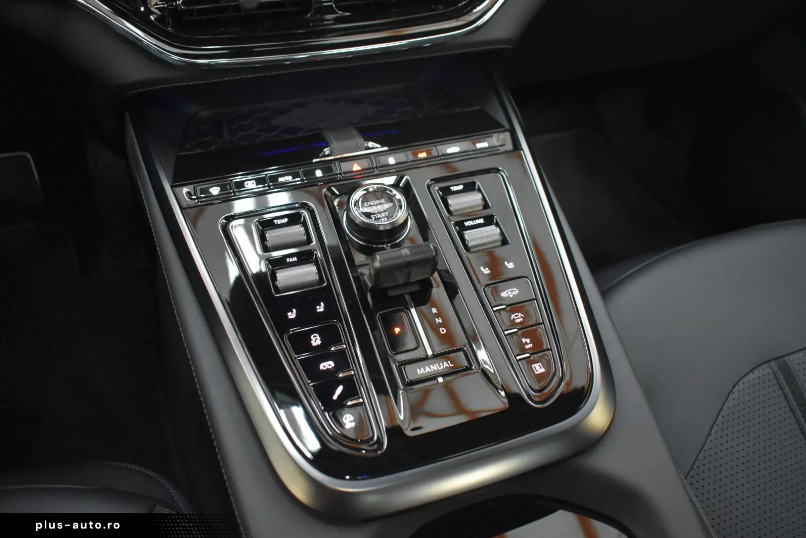 ASTON MARTIN DBX707 4.0 V8 Totwinkel 360