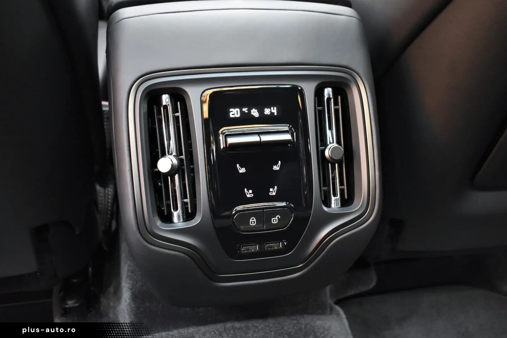 ASTON MARTIN DBX707 4.0 V8 Totwinkel 360