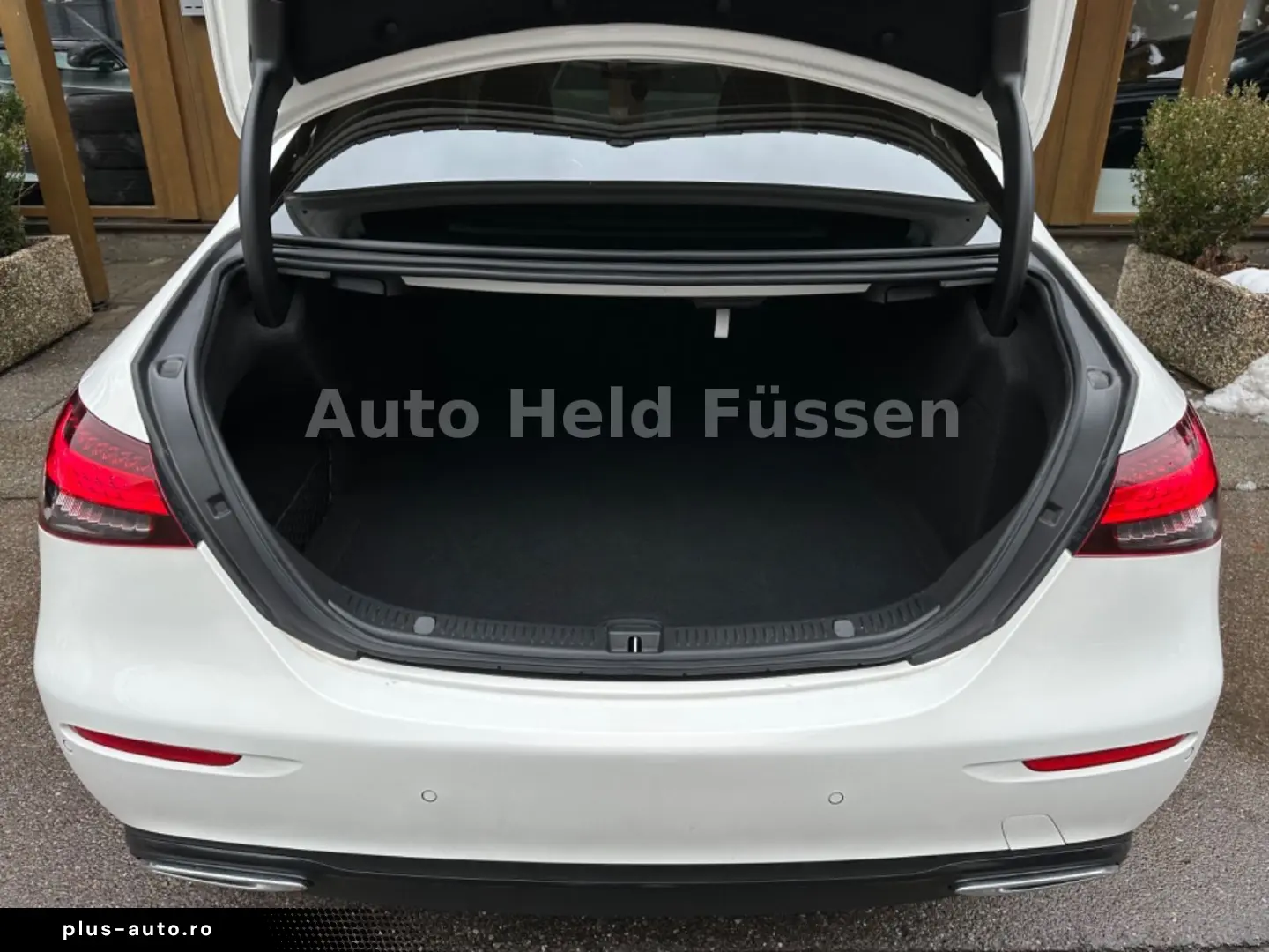 MERCEDES-BENZ E200 Lim 4Matic NIGHT AUT LED KAM WIDE DISTR