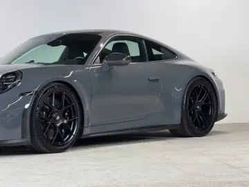 PORSCHE 992.2 GT3 Touring  Leichtbau  Ceramik