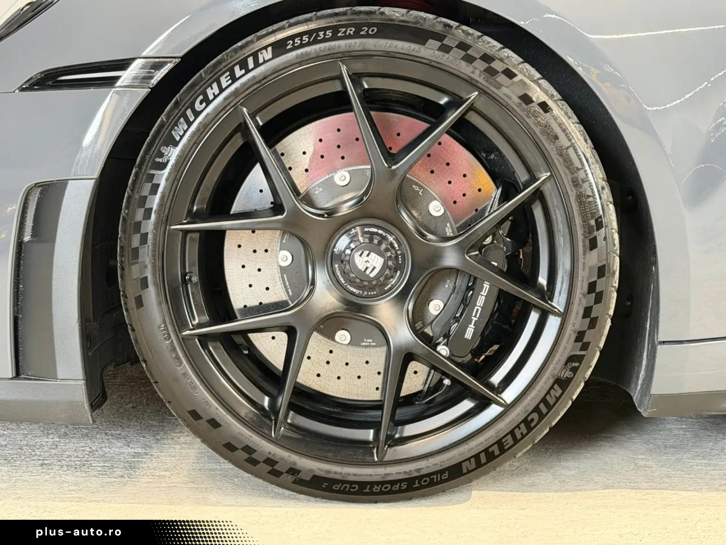 PORSCHE 992.2 GT3 Touring  Leichtbau  Ceramik