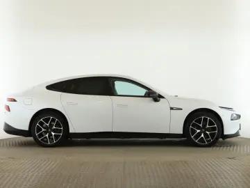 XPENG P7 AWD Performance