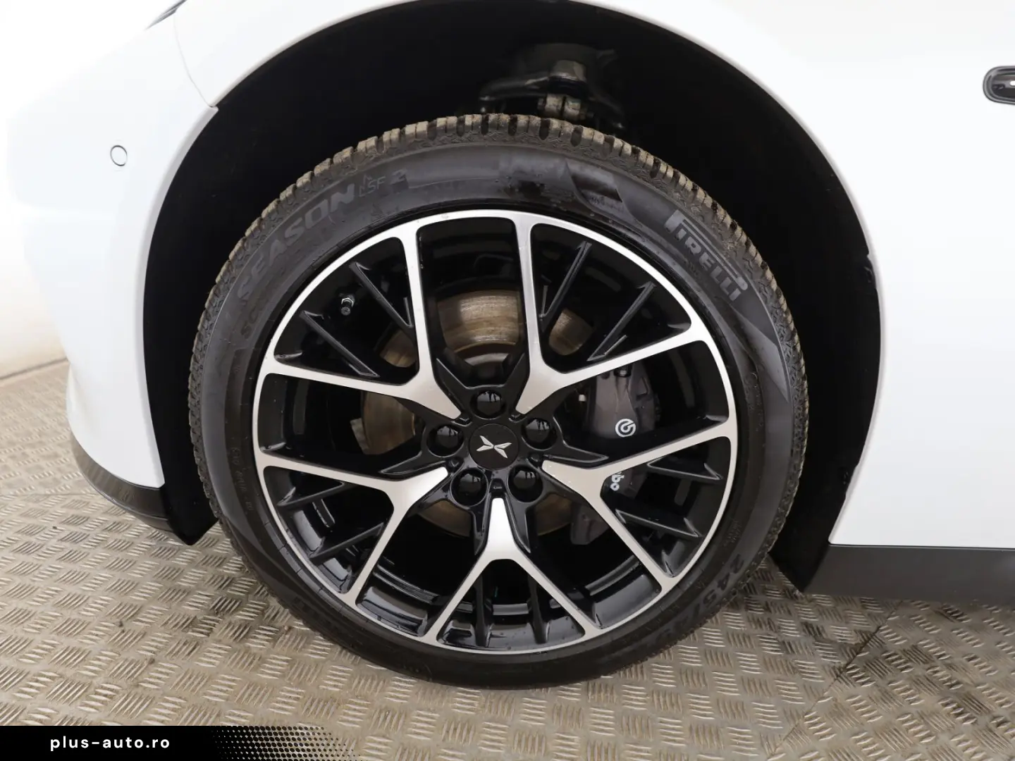 XPENG P7 AWD Performance