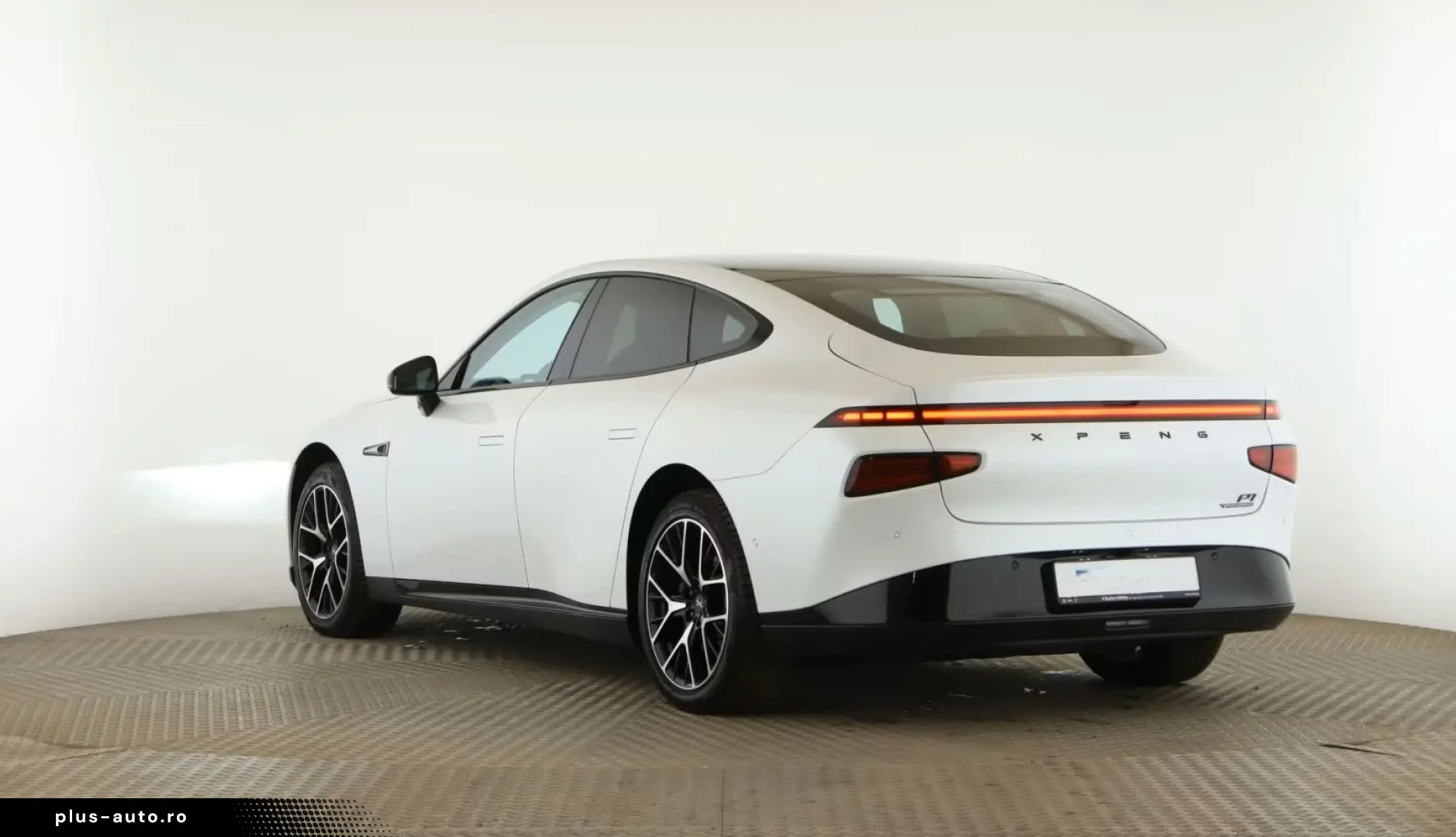 XPENG P7 AWD Performance