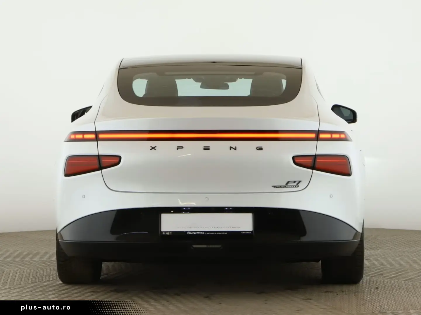 XPENG P7 AWD Performance