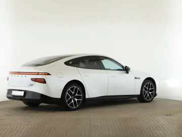 XPENG P7 AWD Performance