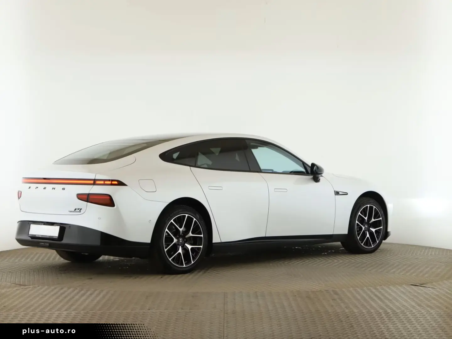 XPENG P7 AWD Performance