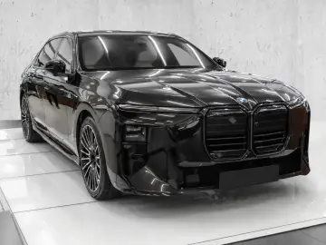 BMW 740 xDrive M Sport Package Pro Facelift!