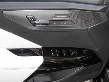 BMW 740 xDrive M Sport Package Pro Facelift!