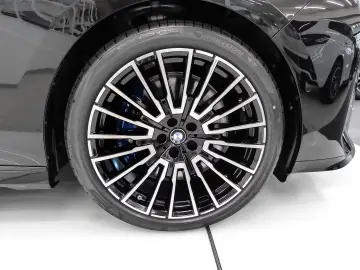 BMW 740 xDrive M Sport Package Pro Facelift!