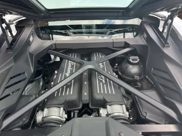 LAMBORGHINI Huracan EVO RWD Akrapovic  Lift