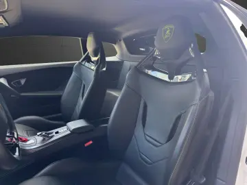 LAMBORGHINI Huracan EVO RWD Akrapovic  Lift