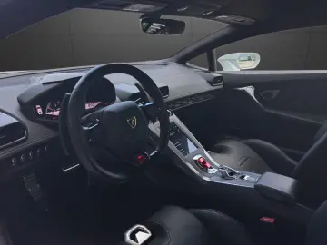 LAMBORGHINI Huracan EVO RWD Akrapovic  Lift