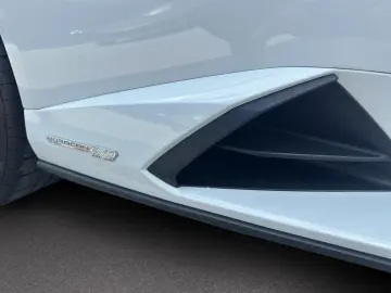 LAMBORGHINI Huracan EVO RWD Akrapovic  Lift