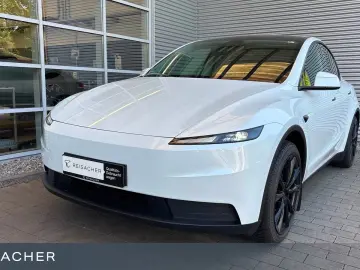 Tesla Model Y RWD