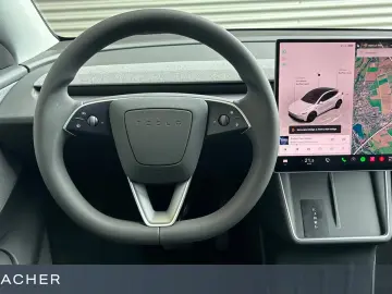 Tesla Model Y RWD