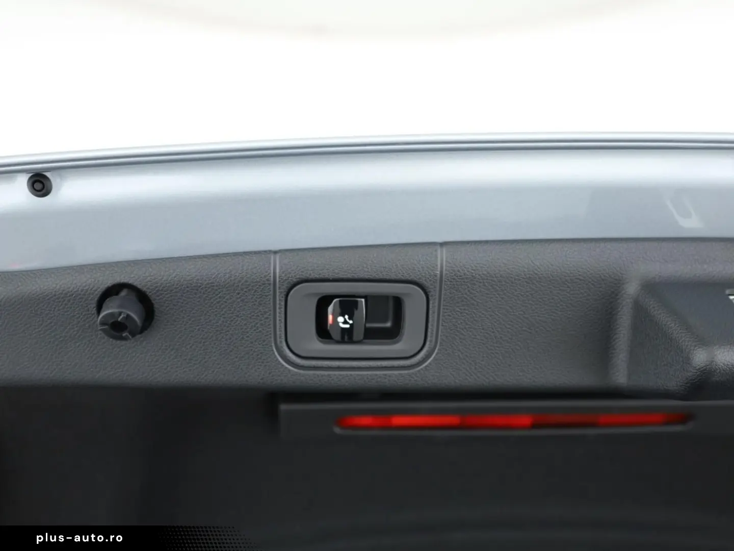 MERCEDES-BENZ E 220 d Limousine  360  ACC AHK AUT DynLicht