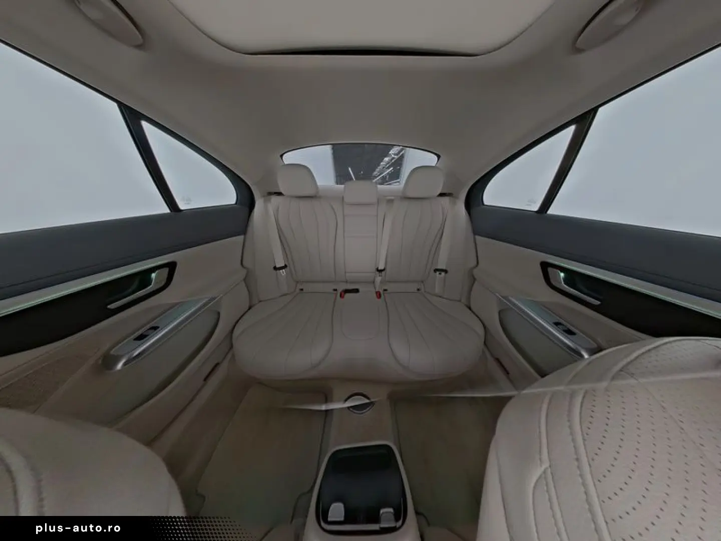MERCEDES-BENZ E 220 d Avantgarde Superscreen AHK Pan&hellip;