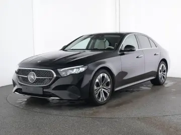 MERCEDES-BENZ E 220 d Avantgarde Superscreen AHK Pan&hellip;