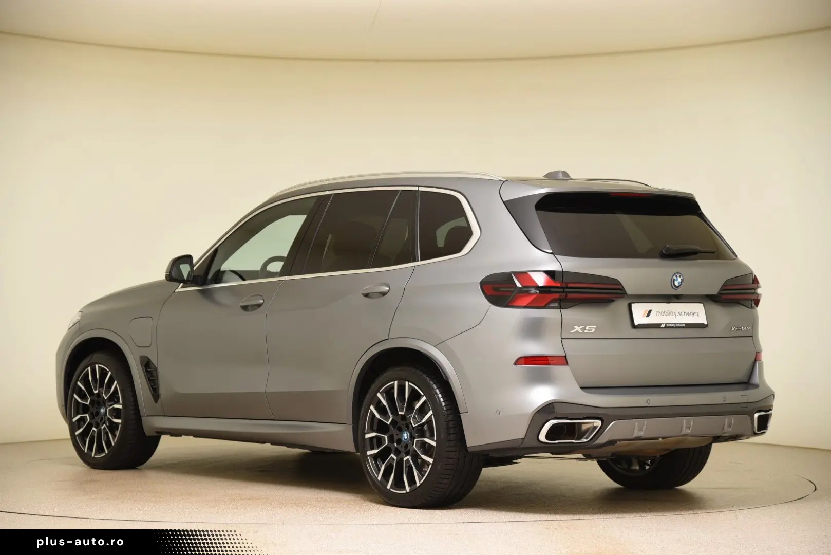 BMW X5 xDrive50e M Sport HUD LED ACC Pano H&K AHK