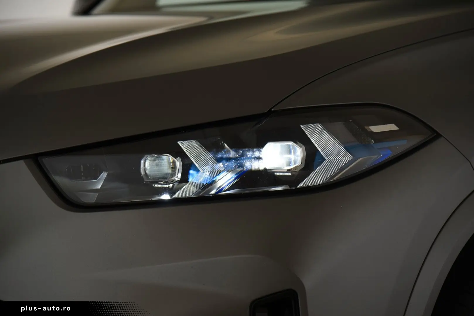 BMW X5 xDrive50e M Sport HUD LED ACC Pano H&K AHK