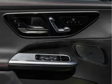 MERCEDES-BENZ GLC 43 AMG 4M Pano 360 AHK Stdhz Memo …