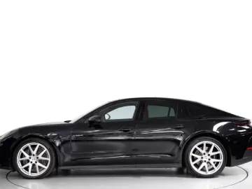 Porsche Panamera 4 E-Hybrid Sport Exhaust HA-Steering InnoDr